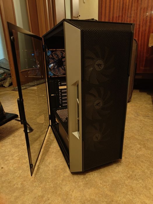 Компьютернве корпуса в отличном состоянии на любой вкус атх и mid towe