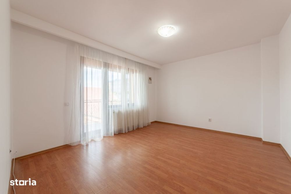 Casa spatioasa cu 8 camere - Pitesti - 0% Comision