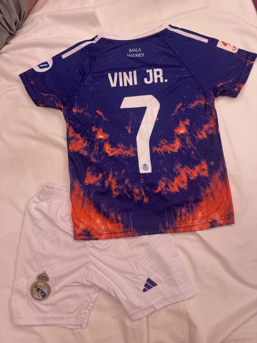 Compleu Vini Jr copii Real Madrid