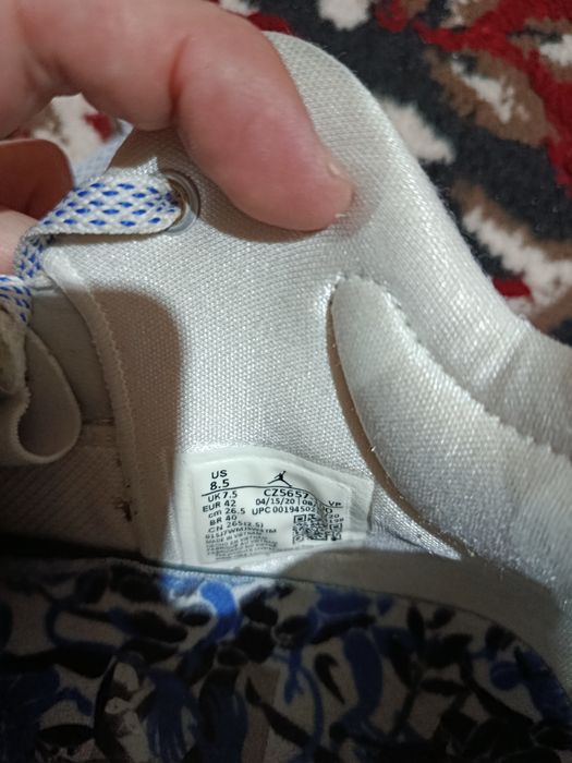Продается кроссовки от Jordan original в хорошем состоянии