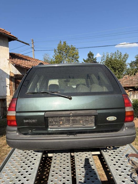 Ford Escort на части
