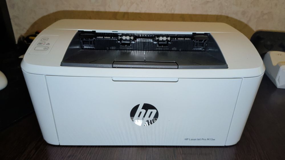 принтер HP LaserJet pro M15w