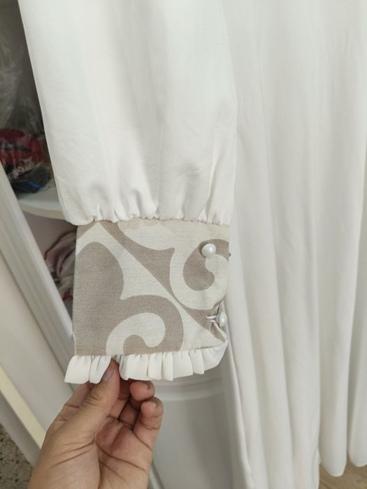 Продам платье с накидкой