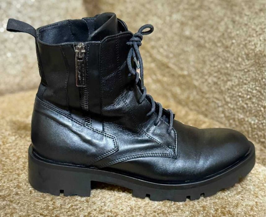 TOSCA BLU STUDIO original, Ghete din piele naturală măr. 38, stare FB