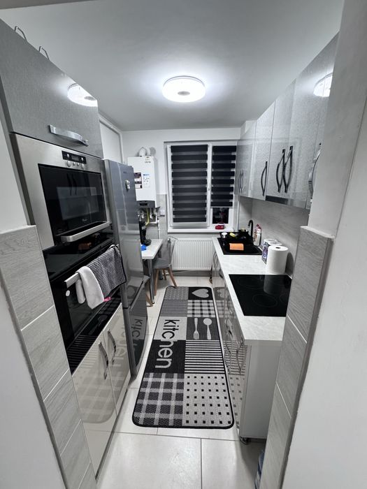 Vând apartament 3 camere