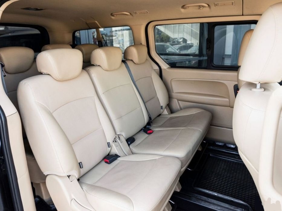 Старекс Минивен 7 мест. Комфортные поездки и экскурсии по Узбекистану.