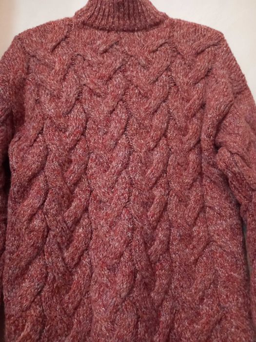 Pulover gros dama handmade + caciula cadou