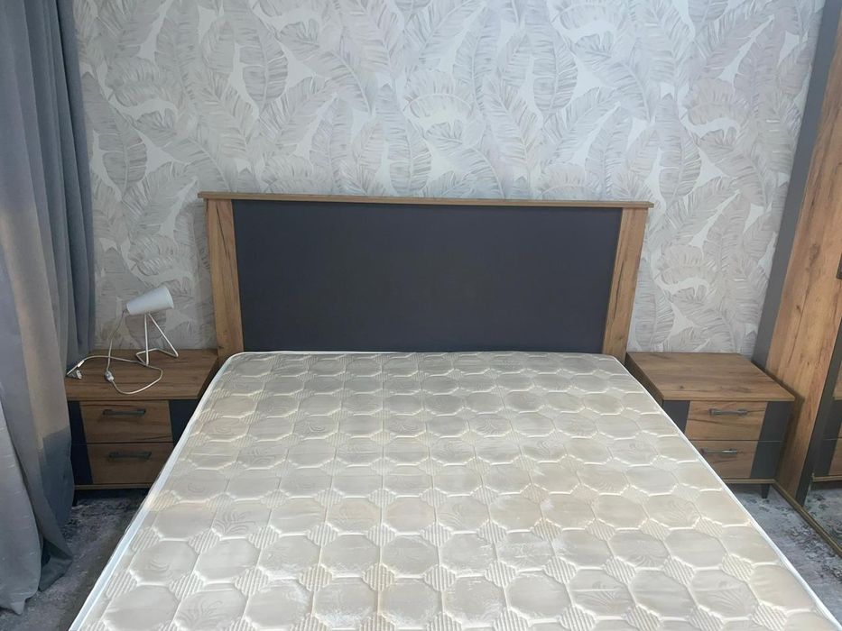 Продам спальную мебель.