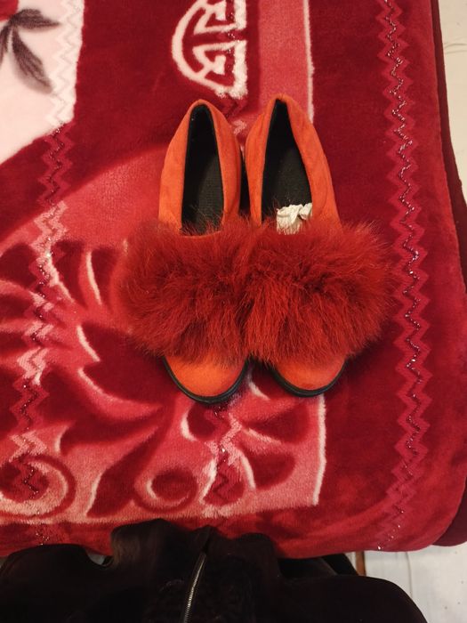 Ayollar uchun poyabzal