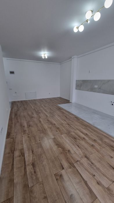 Persoana fizica vand apartament pe Eroilor, Floresti