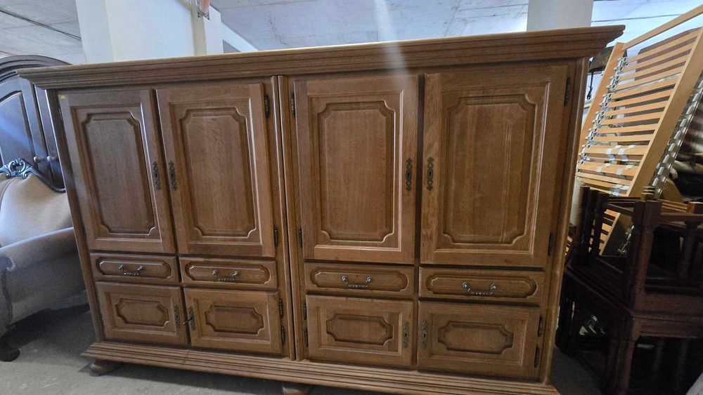 Дъбови витрини, шкафове, библиотеки, внос от Нидерландия