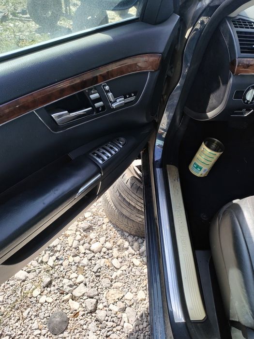 Продавам на части Мерцедес S класа  W221 3.2cdi 2006г