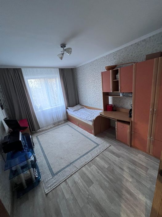 Продам квартиру в центре города! 8 мкр!