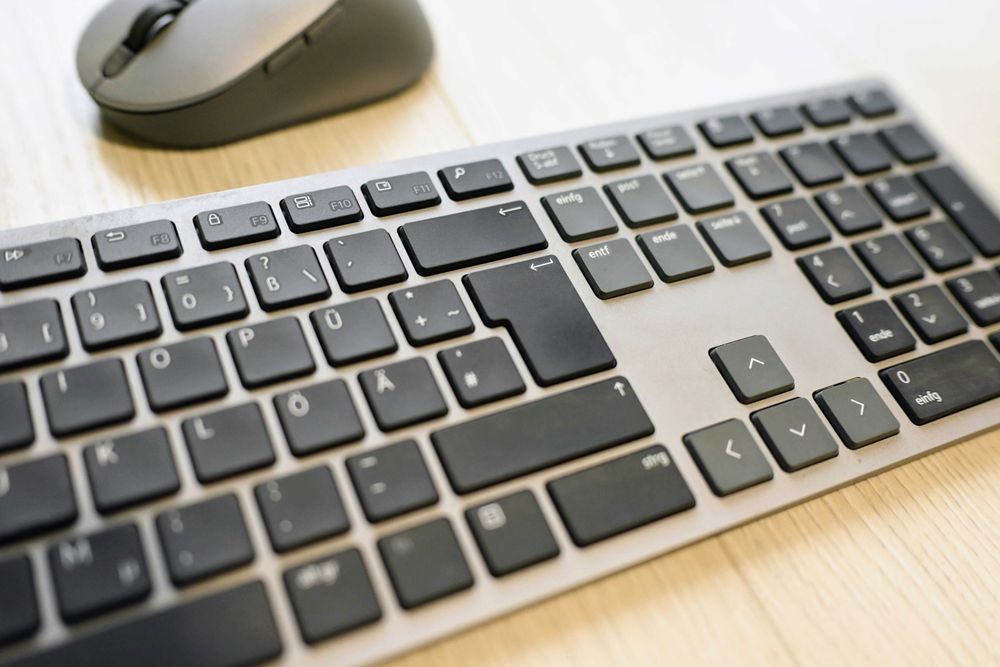 Kit tastatura + mouse wireless Dell Premier KM7321W, 2.4GHz&Bluetooth