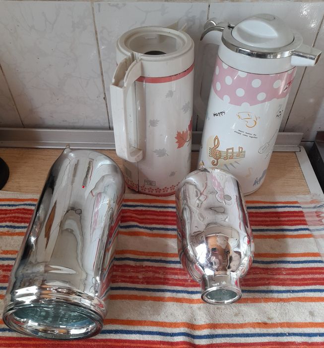 Продается колба для термоса 3 и 1,6 л.