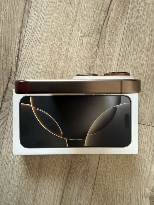 Vand iPhone 16 Pro Max Desert Titanium