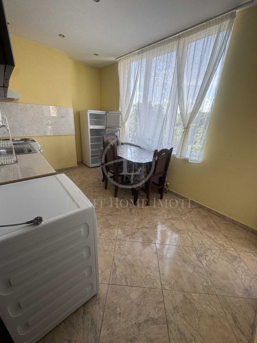 Реф. 2195 Обзаведен Тристаен Стария Град