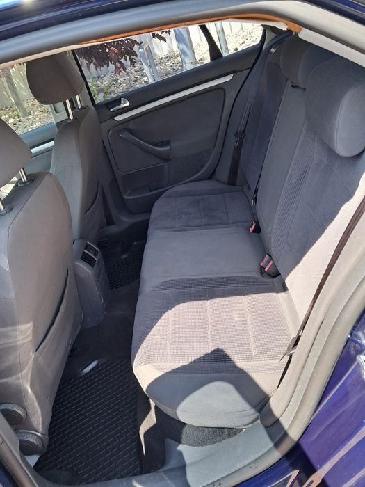 Volkswagen Jetta 1.6 Benzină 2008 • 200.000 km • Fiabilă și întreținută