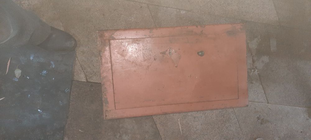 Сейф металлический времён СССР