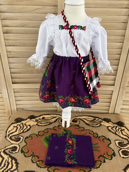 Costum popular de Maramures pentru fetite, botez