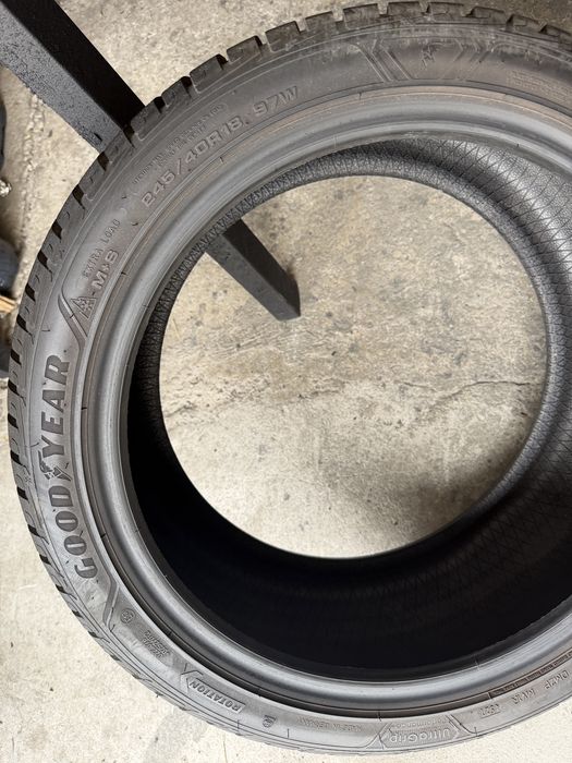 4 anvelope iarna 245/40/18 , GoodYear , DOT 4521 , 7.3-8.7 mm !