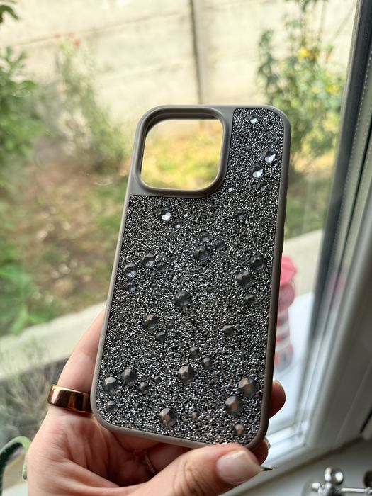Husa Swarovski iPhone 16 Pro