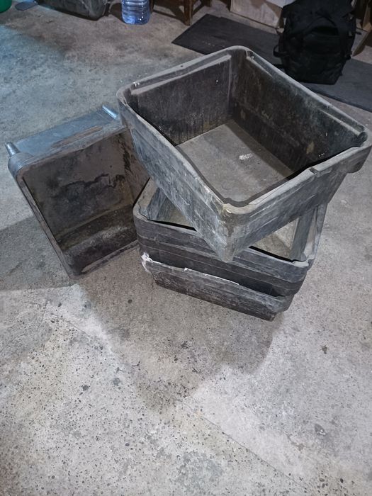 Пластмассовые лотки