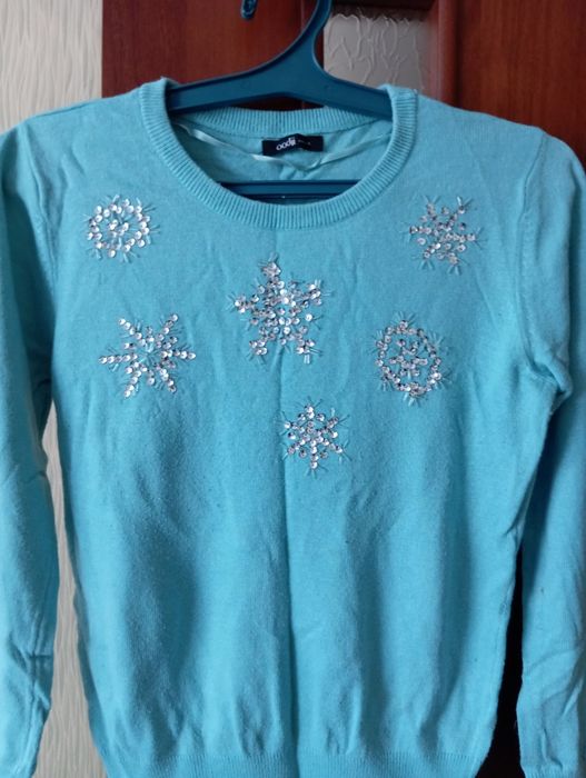 Продам платья очень много