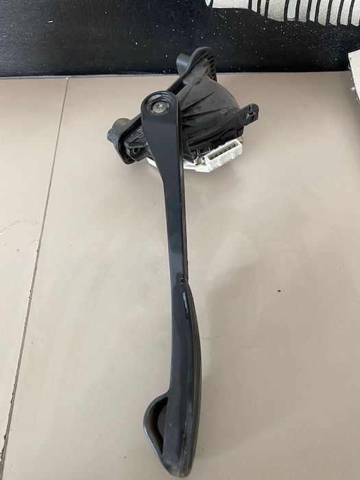 Pedala acceleratie Volvo S60 S80 V70 XC70 2001-2009 30636003