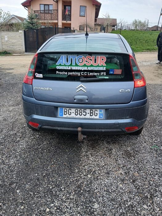 Dezmembrez Citroen C4 1.6hdi an 2006