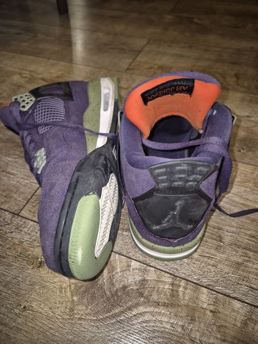 Jordan 4 retro Travis scott