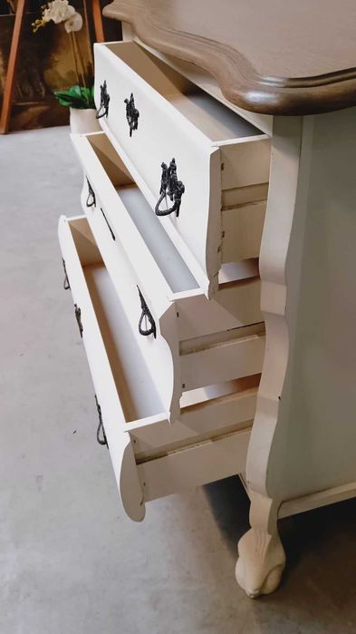 Комод "Чипъндейл" с месингов обков