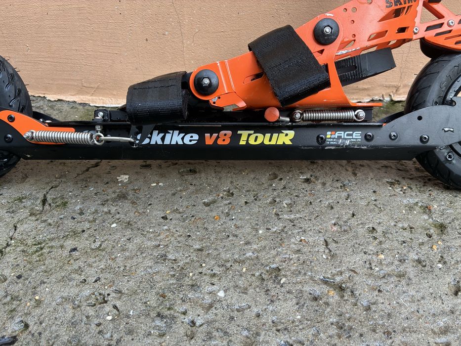 Кънки Skike v8 Touar