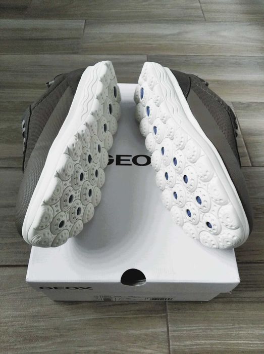 Сникърси GEOX Spherica