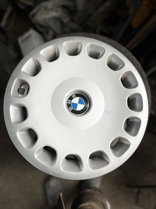 Колпаки  бмв е34 в хорошем состоянии