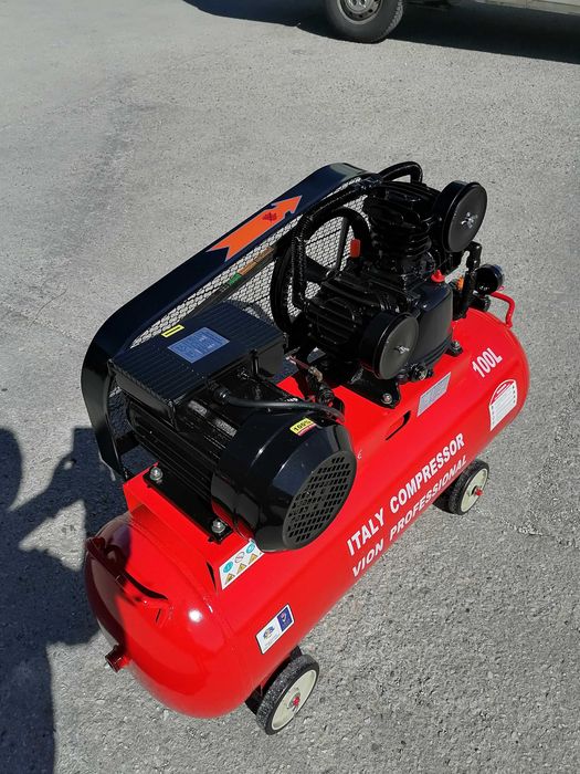 Компресор за въздух 100 литра с удобна дръжка и колела