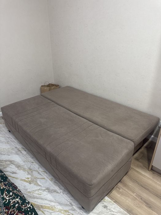 Диван в хорошем состоянии, раскладной