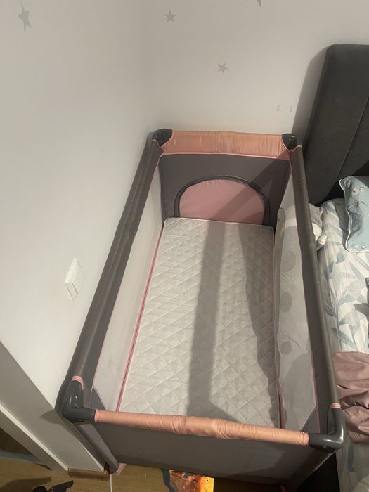 Patut si tarc pliabil bebe cu saltea extra inclusa