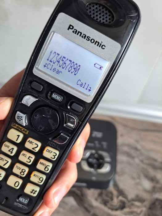 Радиотелефон Panasonic с автоответчиком