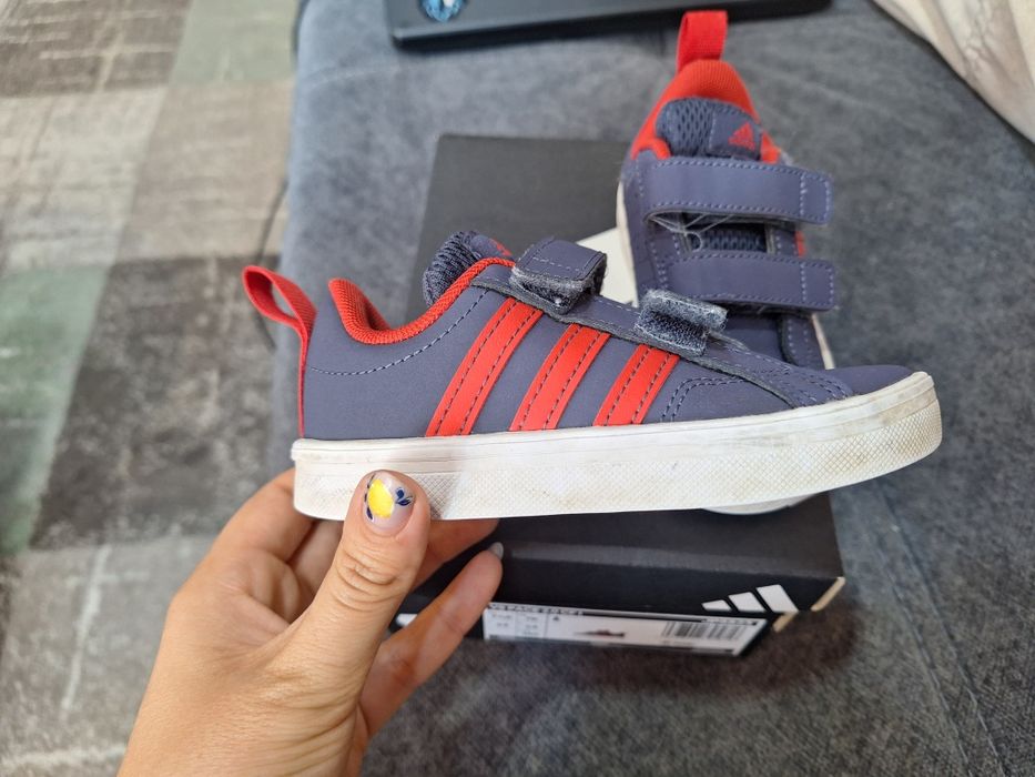 Детски маратонки адидас размер 24