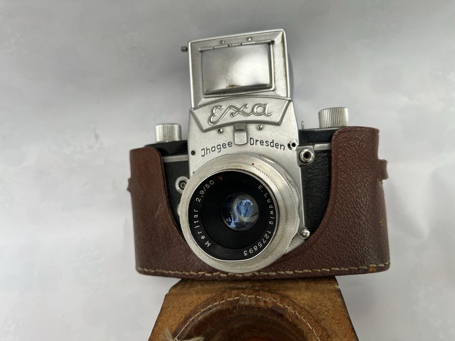 Aparat foto  cu obiectiv Zeiss Biotar 58mm F2 ,varianta mica