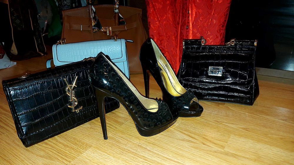 Дамски обувки на висок ток