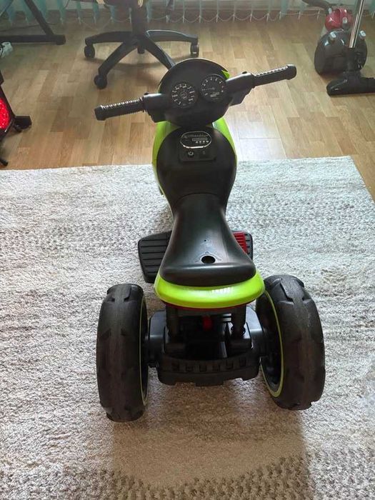 Vând motocicletă electrică pentru copii