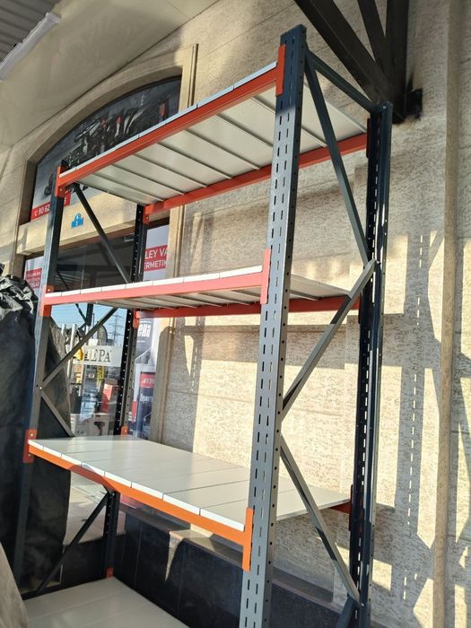 Стеллаж складской среднегрузовой с балками/настилом