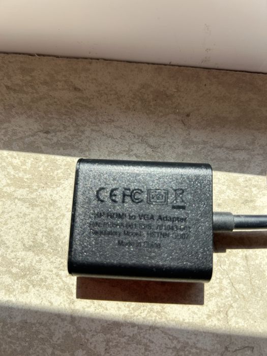 HP преходник от HDMI към VGA