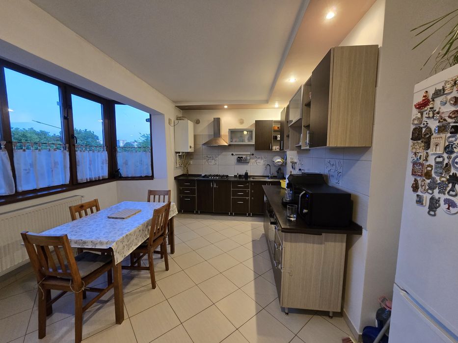 PF inchiriez apart. 4 camere