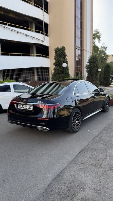 Mersdes benz 221-223 eshigi orqa labavoyi bilan qilingan