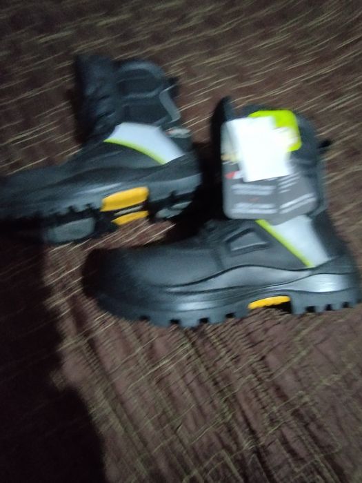 Продам Спец. Ботинки  BAFFIN 44р. Оригинал .