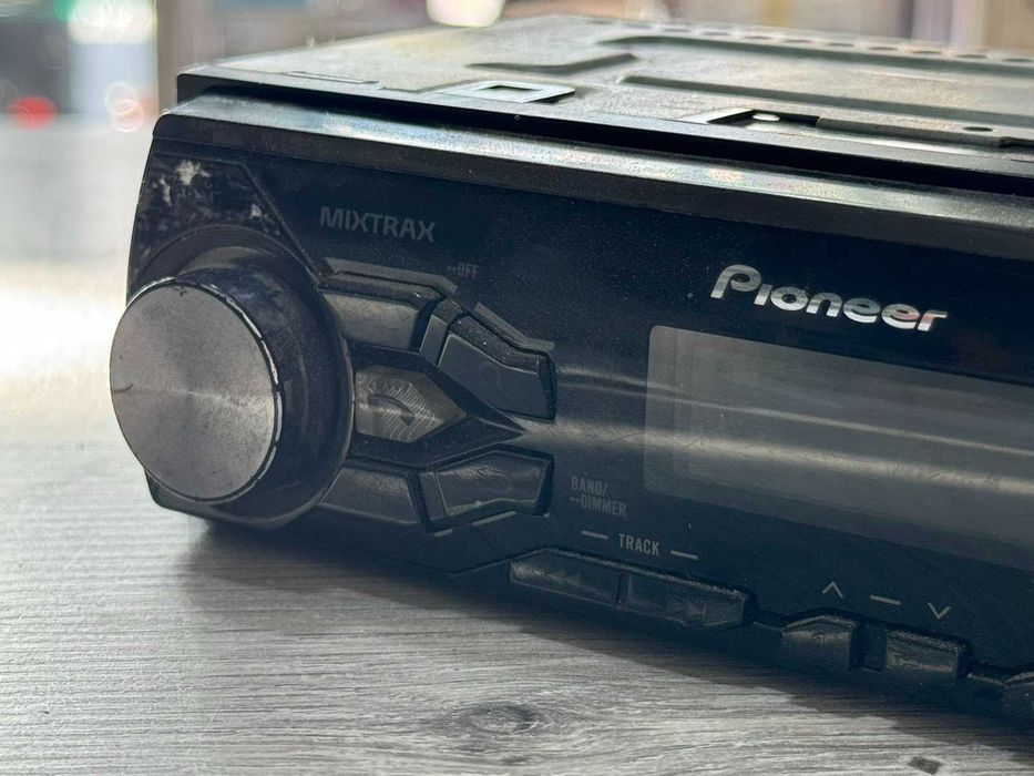 Авто CD Pioneer MVH-S100UB