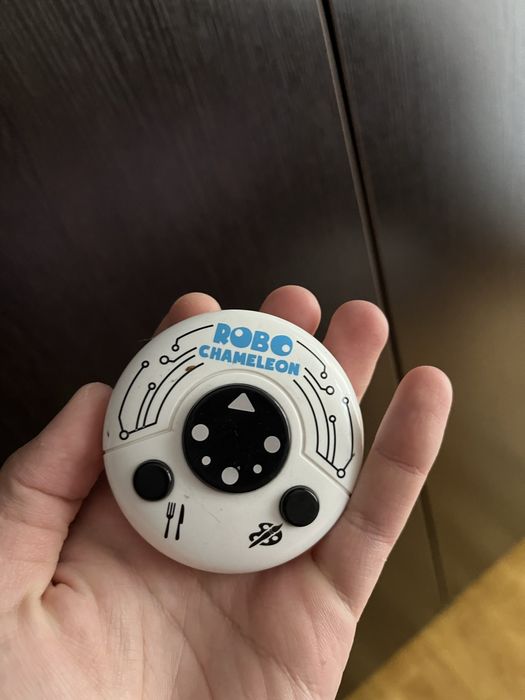 продам игрушку хамелеон